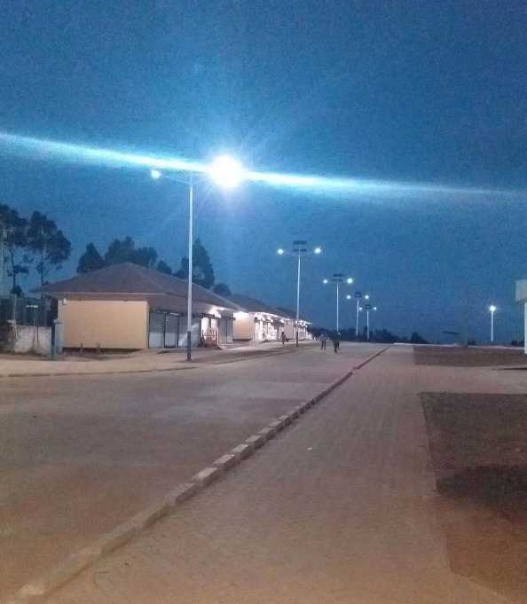 邳州市非洲科特迪瓦太阳能路灯工程